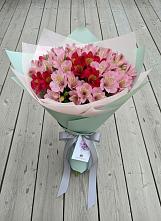 Букет цветов из:  Альстромерии #REPLACE_PRED# Бережки