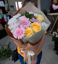 Букет цветов из:  Герберы, Розы и Хризантемы в Бережки