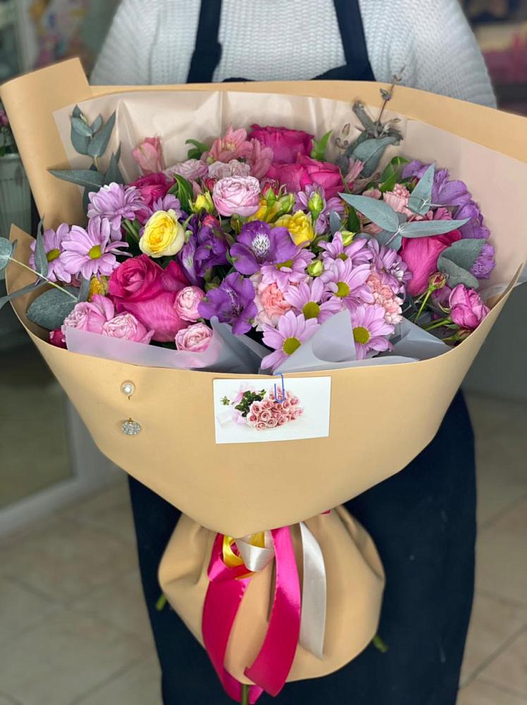 Букет цветов из: Хризантемы, Гвоздики и Альстромерии в Бережки