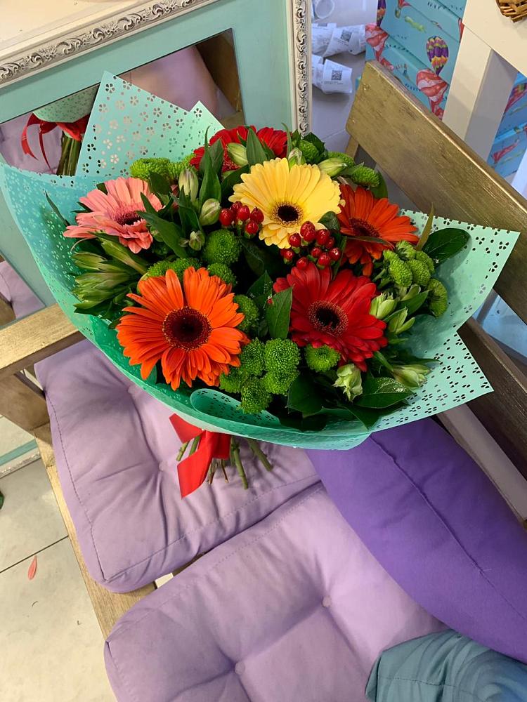 Букет цветов из: Герберы, Хризантемы и Альстромерии в Бережки
