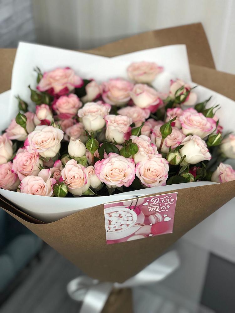 Букет цветов из: Розы в Бережки