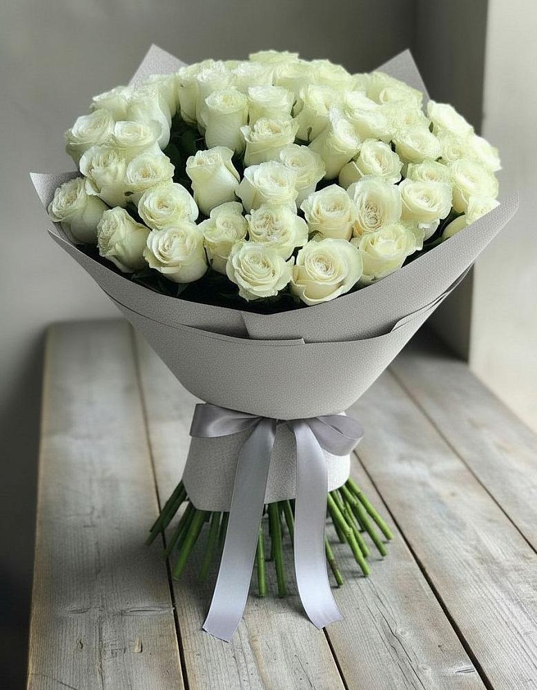 Букет 35 Белых роз в Бережки