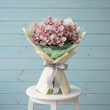 Букет цветов из:  Орхидеи и Розы в Бережки
