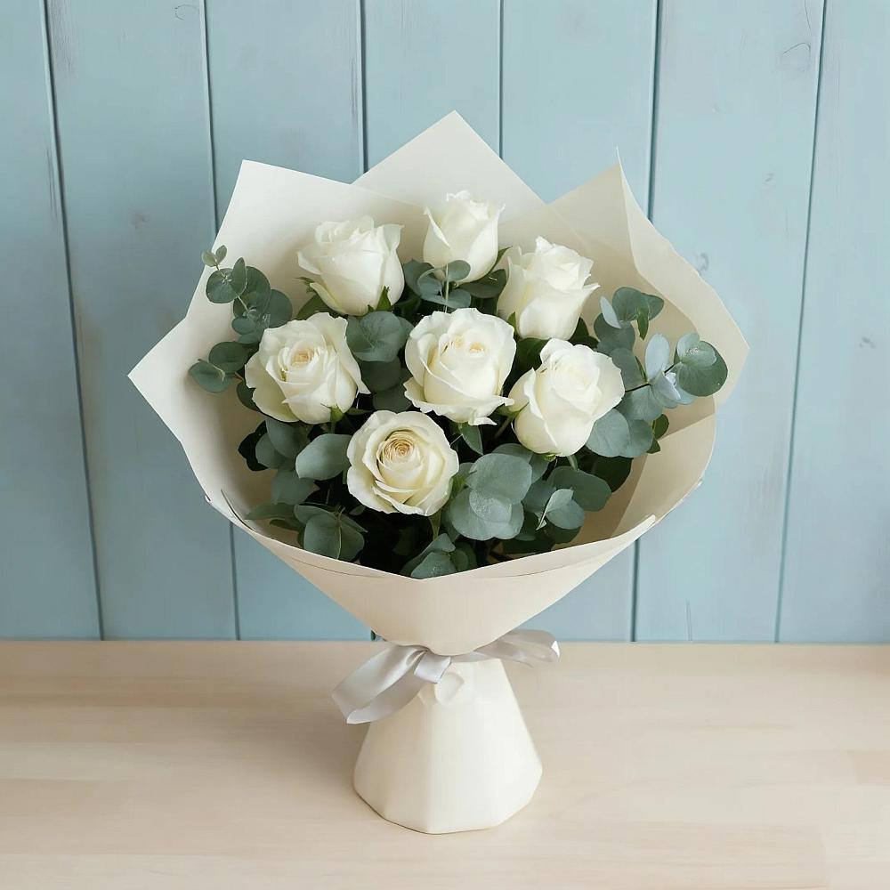 Букет Белые розы в Эвкалипте в Бережки