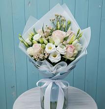 Букет цветов из:  Розы и Лизиантусы в Бережки