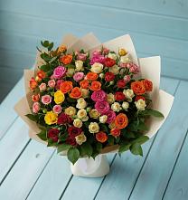 Букет Микс из разноцветных кустовых роз в Бережки