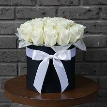 Цветочная композиция из Розы в шляпной коробке в Бережки